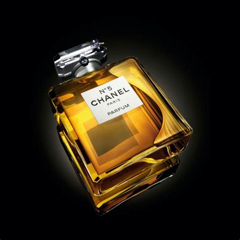 chanel no 5 holiday|Chanel's Iconic No. 5 Fragrance Just Got a Holiday Makeover.